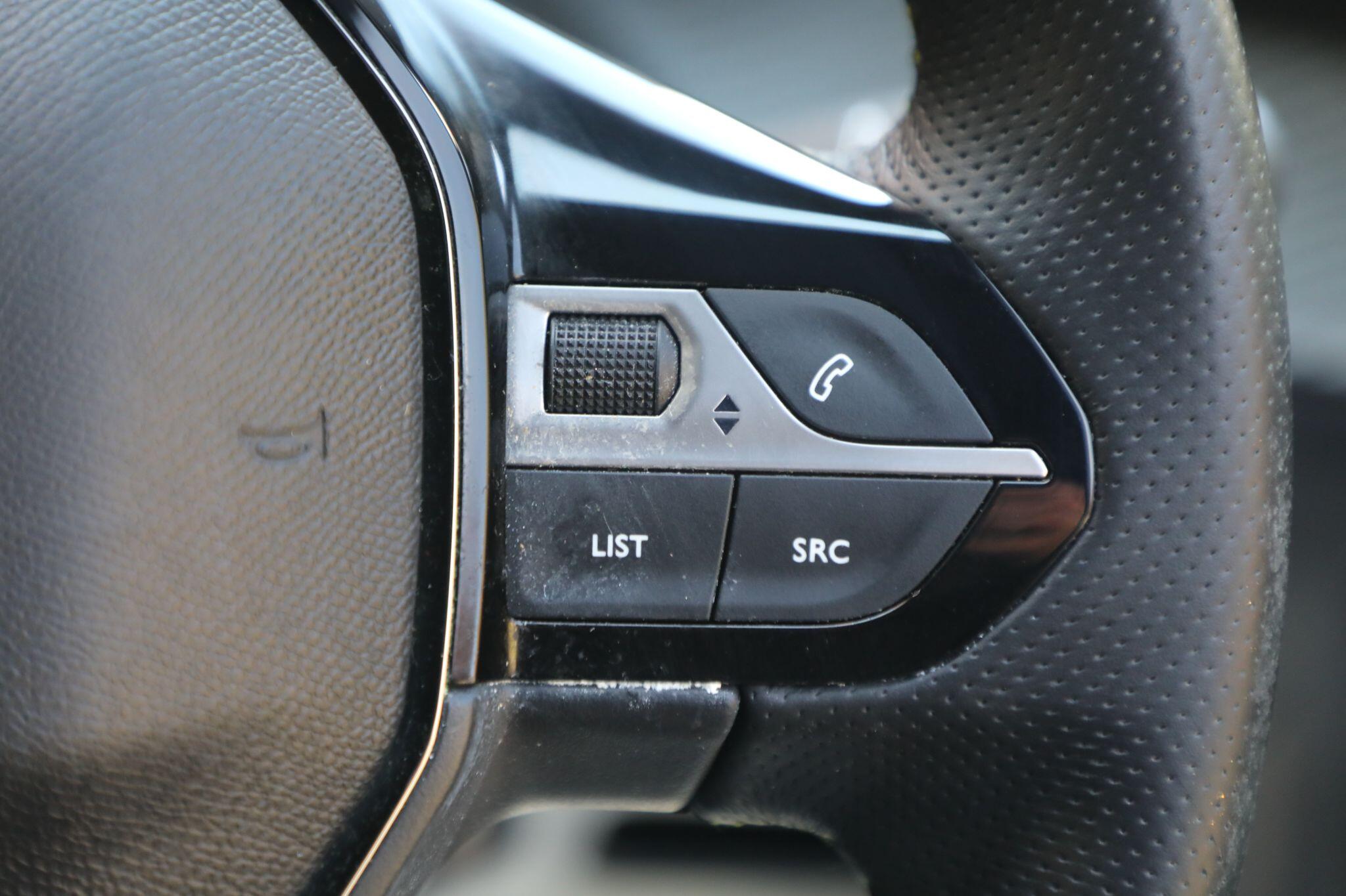 Large vehicle image
